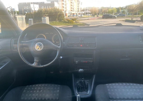 Volkswagen Bora cena 3250 przebieg: 246000, rok produkcji 2000 z Częstochowa małe 301